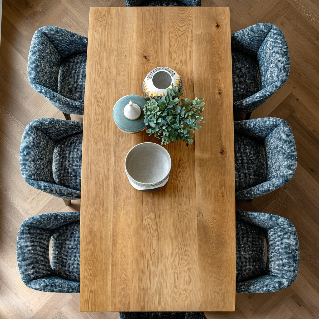 The Gohl Dining Table