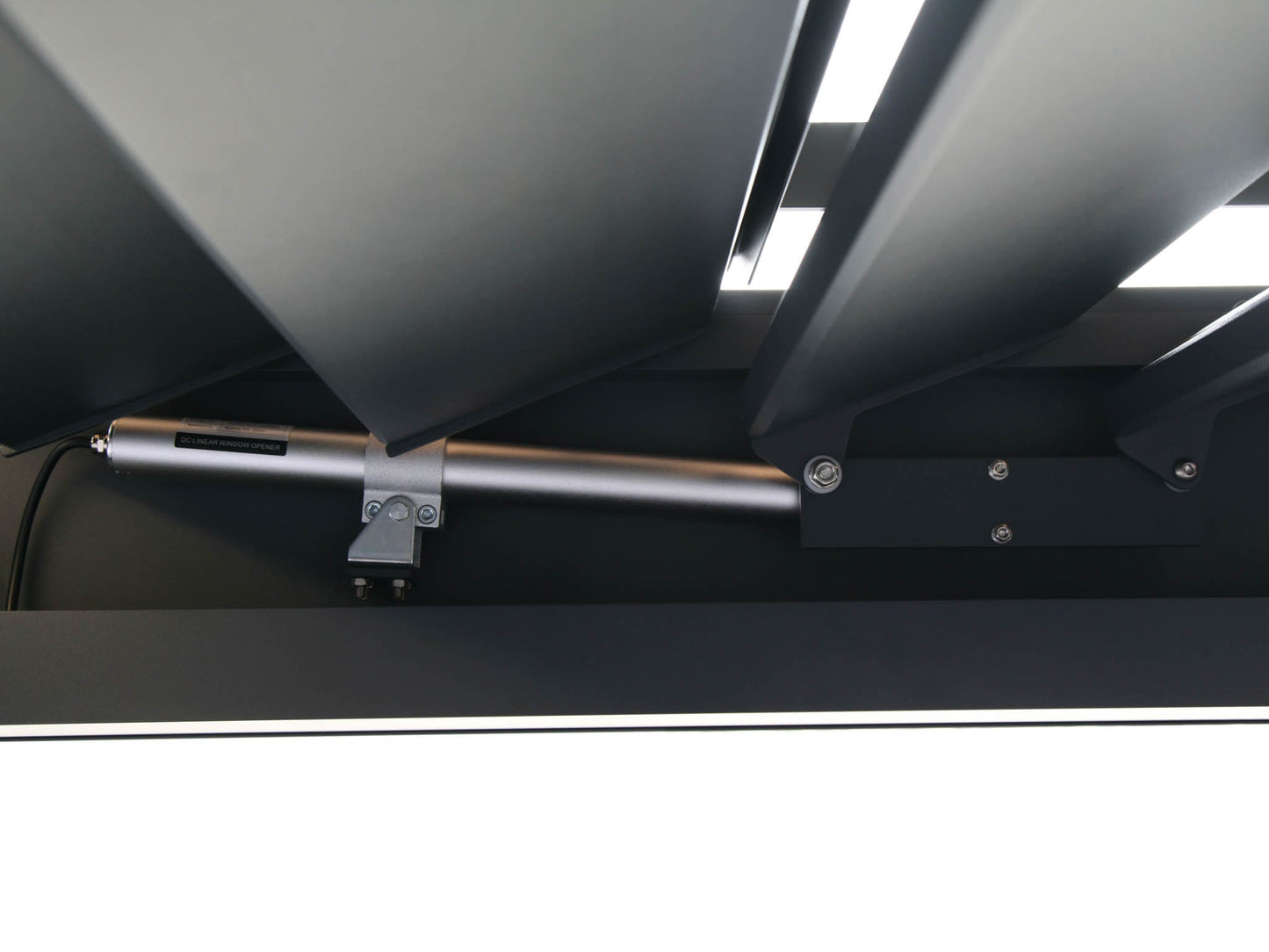 Skydance S2 Pergola