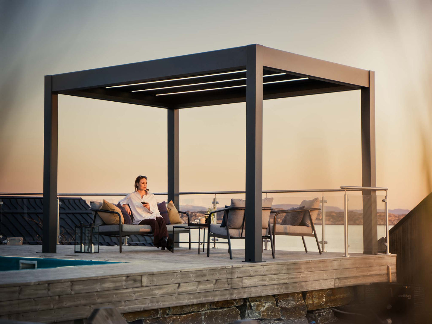 Skydance S2 Pergola