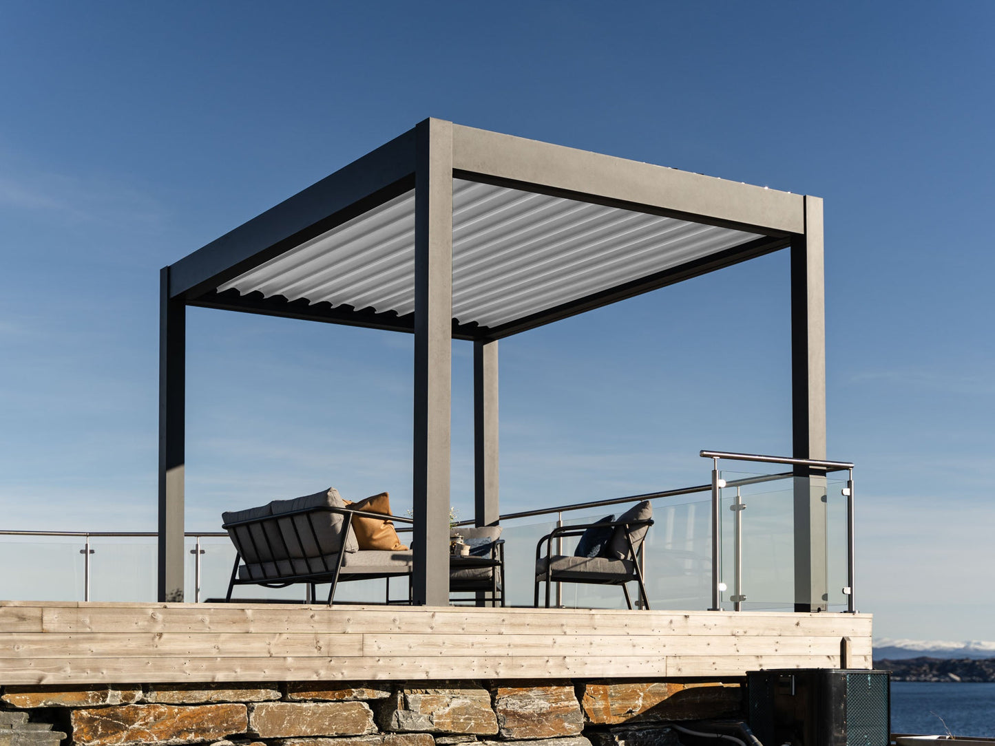 Skydance S2 Pergola