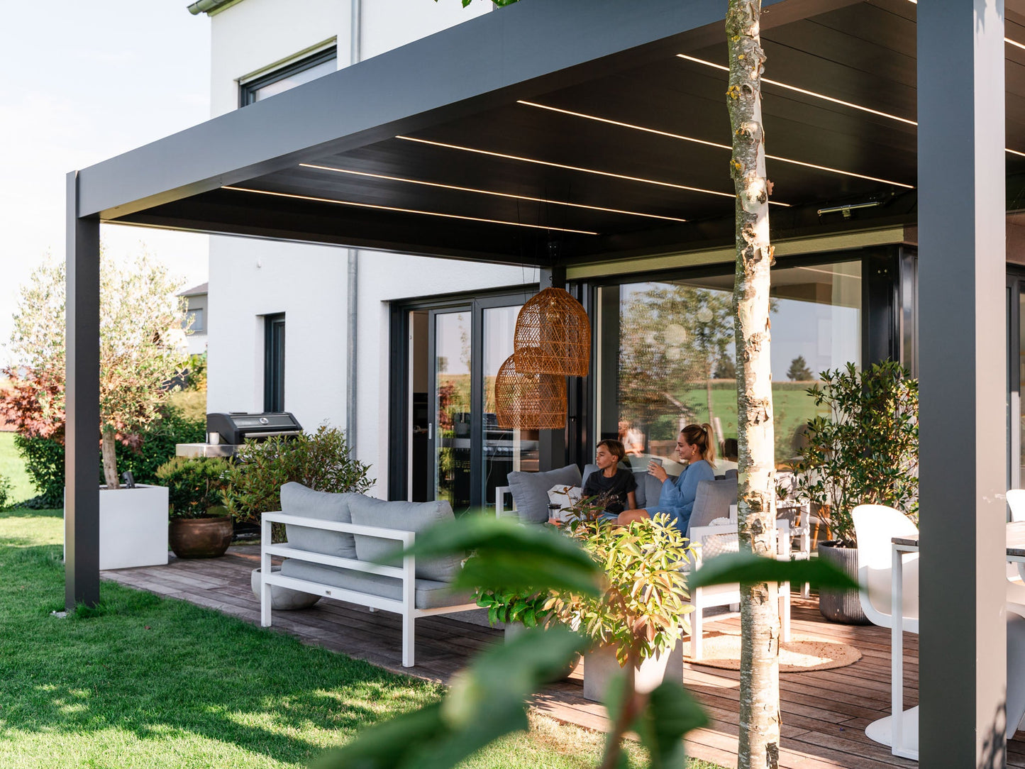 Skydance S2 Pergola