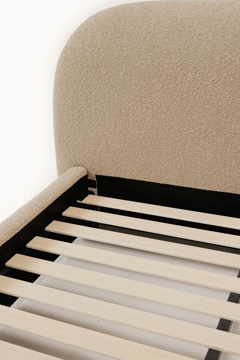 Solana Bed – Curved Boucle Modern